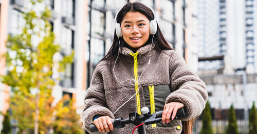 can-i-wear-headphones-while-biking-in-ga-lamar-law-office